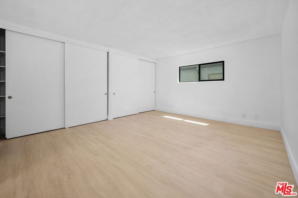 19 Sunset Avenue 3 Property Photo 18