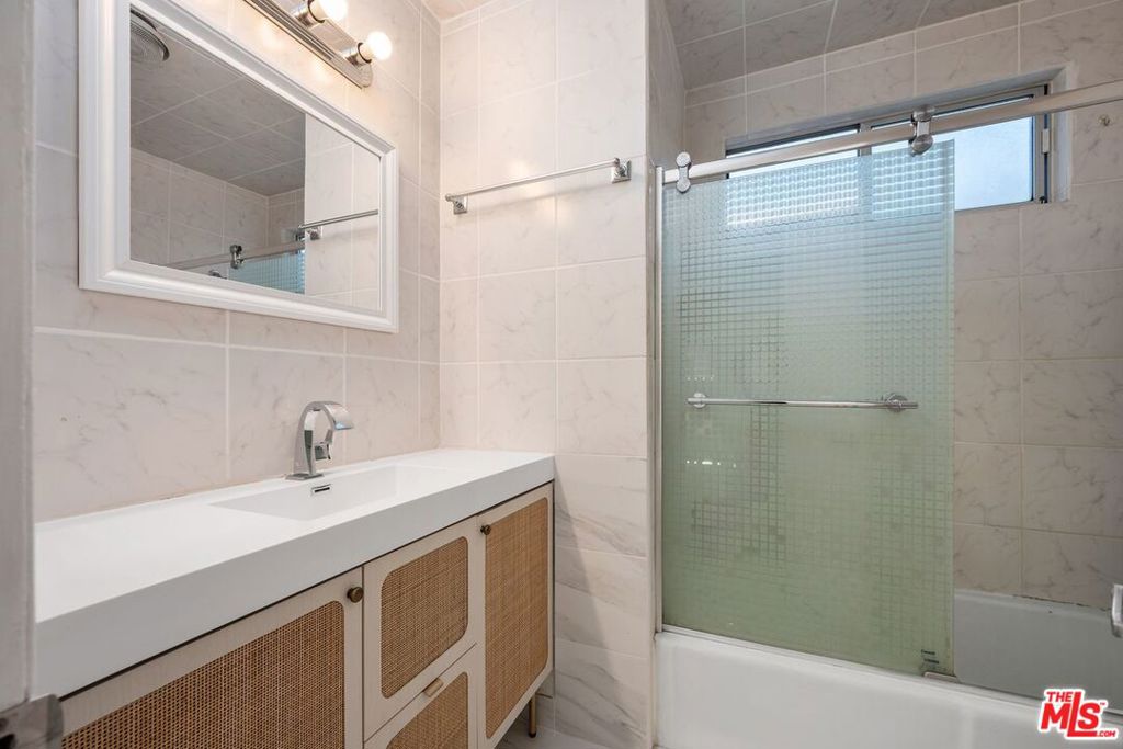19 Sunset Avenue 3 Property Photo 20