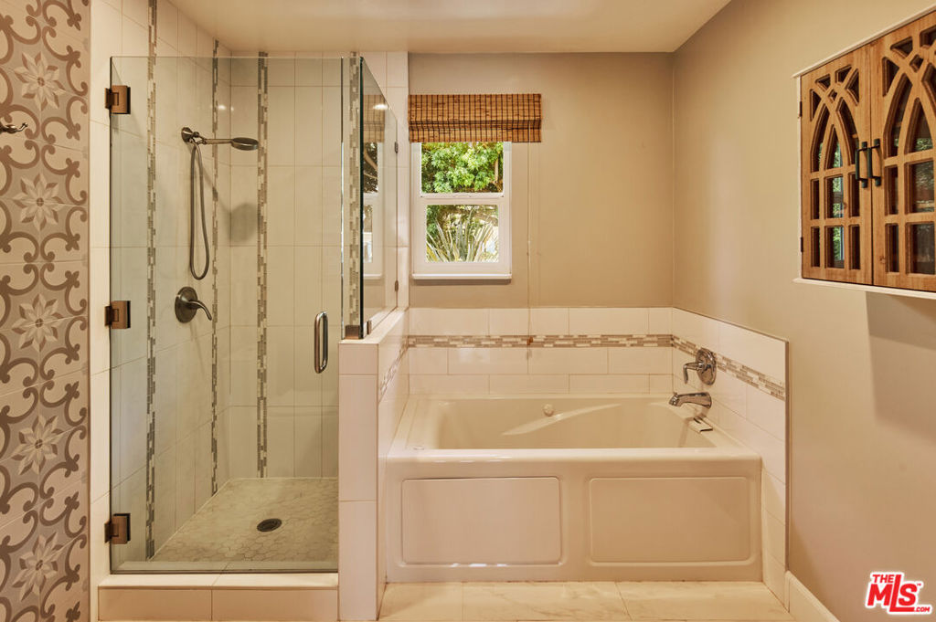 6363 Zumirez Drive Property Photo 14