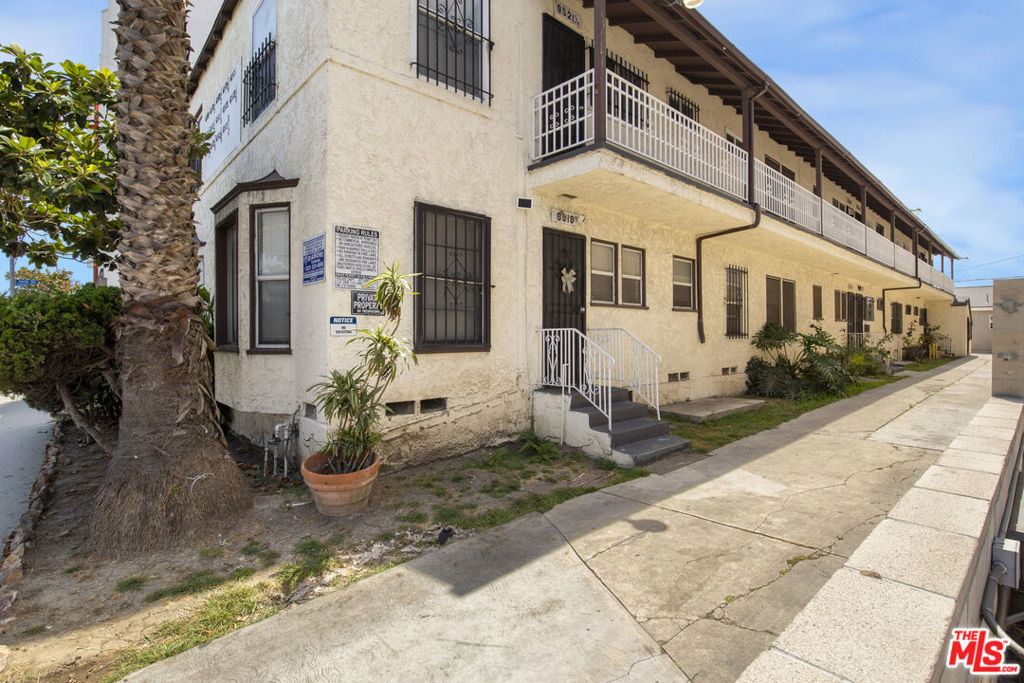 6519 Crenshaw Boulevard Property Photo 3