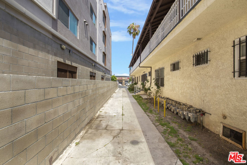 6519 Crenshaw Boulevard Property Photo 4