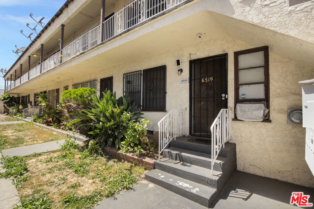 6519 Crenshaw Boulevard Property Photo 7