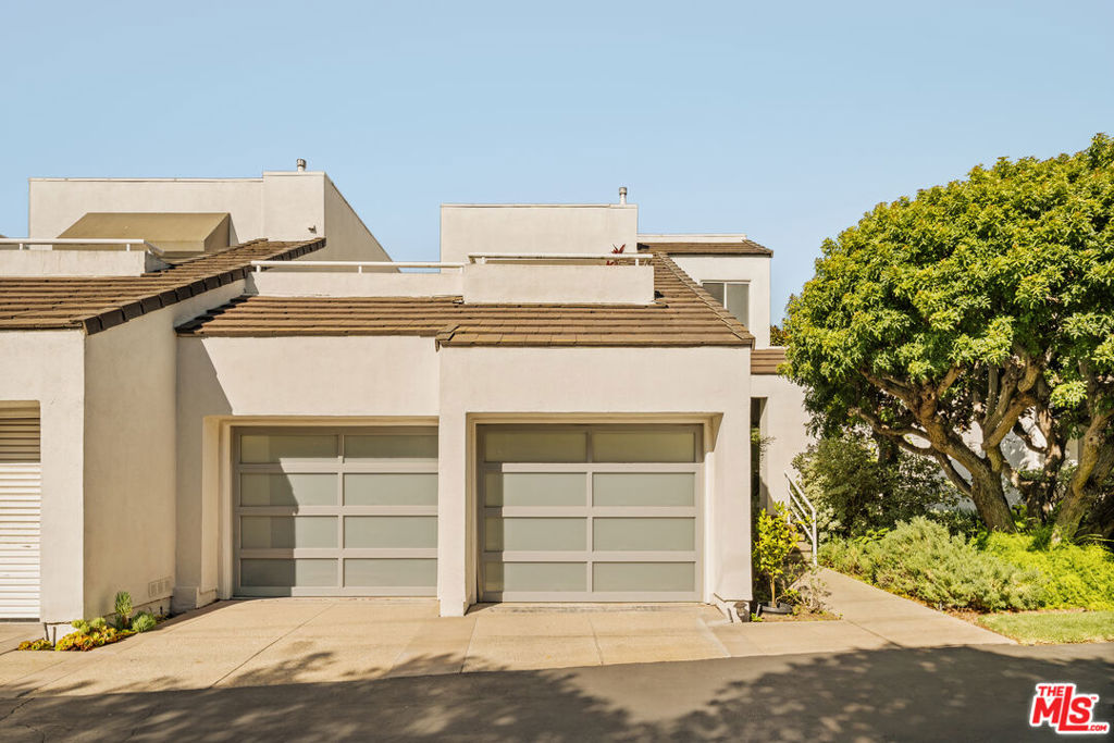 610 Harbor Street 1 Property Photo 4