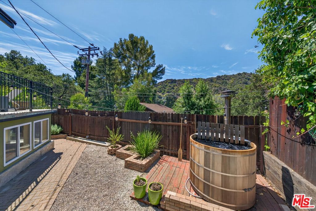 21549 Summit Trail Property Photo 2