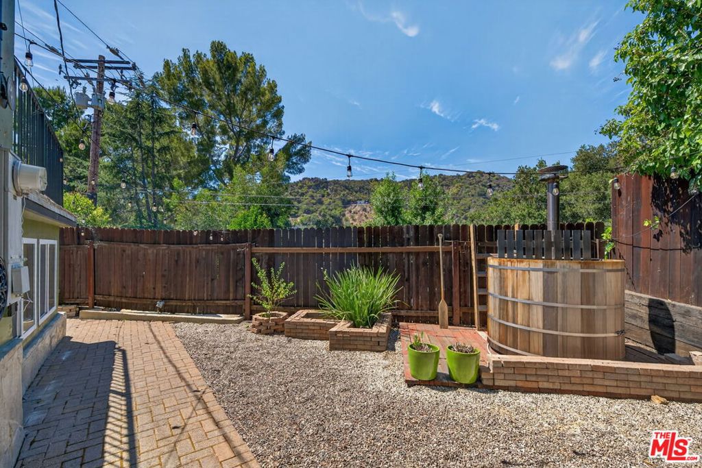 21549 Summit Trail Property Photo 3