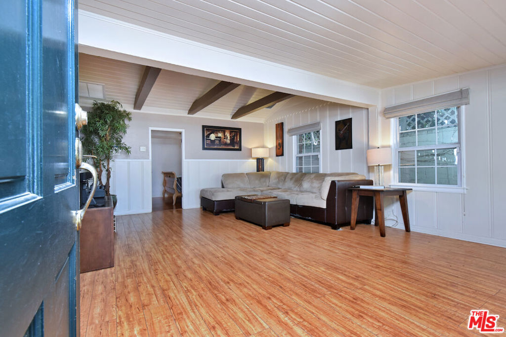 4709 Camellia Avenue Property Photo 5