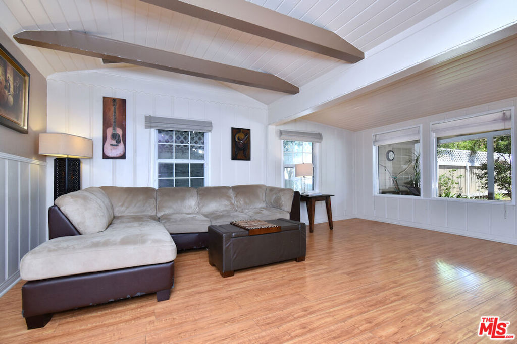 4709 Camellia Avenue Property Photo 7