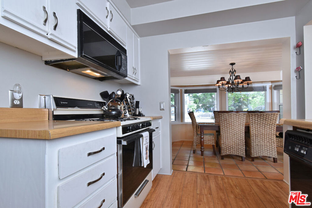 4709 Camellia Avenue Property Photo 12