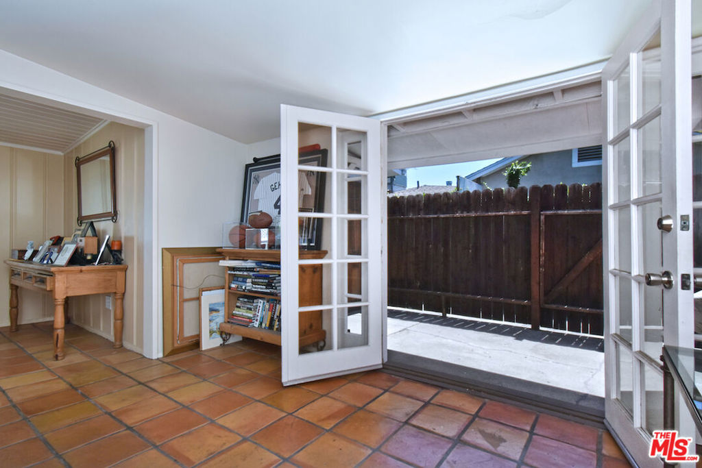 4709 Camellia Avenue Property Photo 13