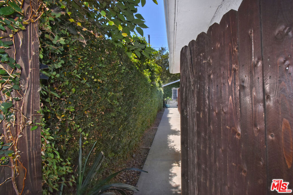 4709 Camellia Avenue Property Photo 17