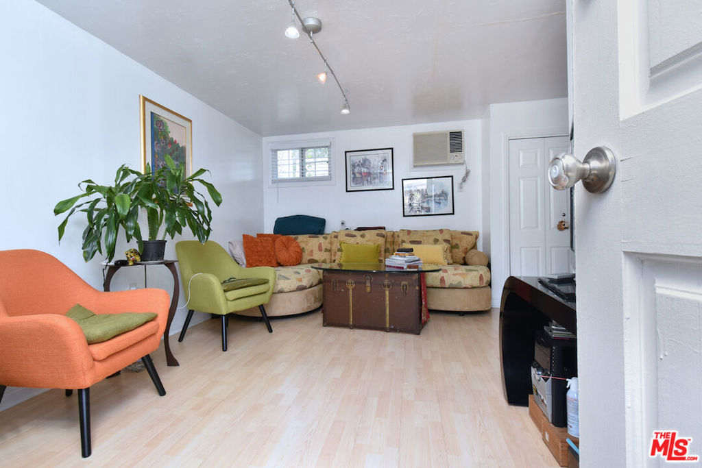 4709 Camellia Avenue Property Photo 19