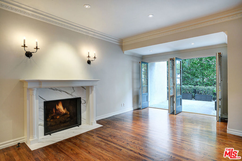 149 S Rodeo Drive Property Photo 3