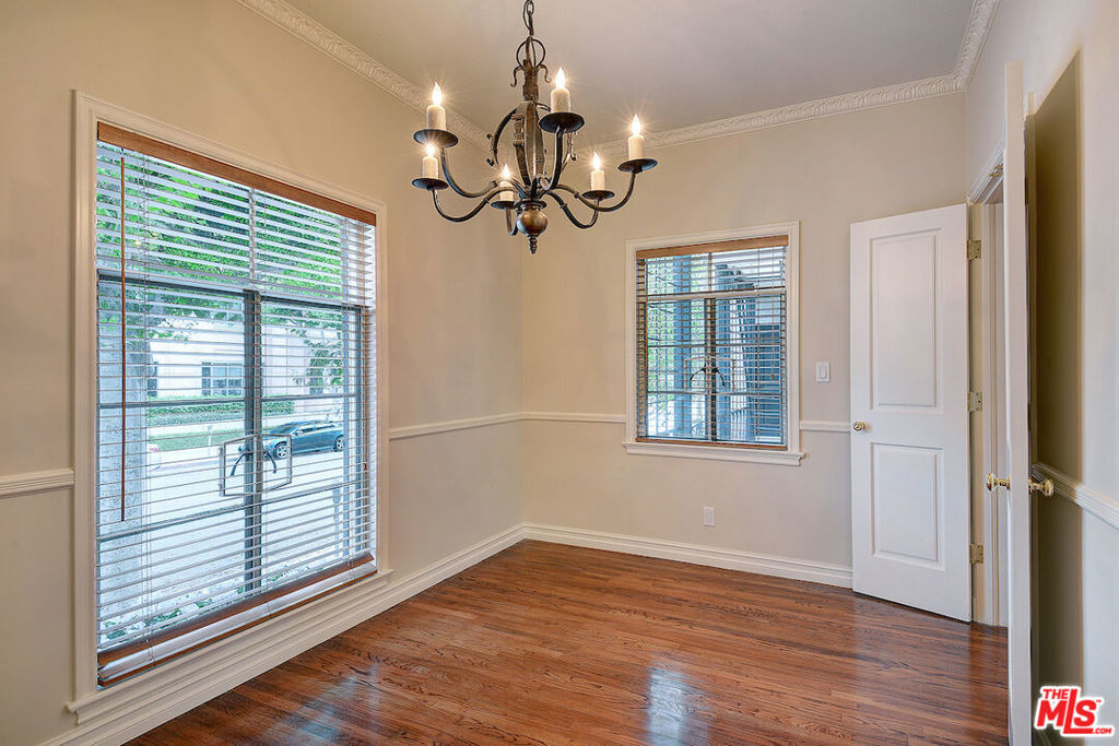 149 S Rodeo Drive Property Photo 9