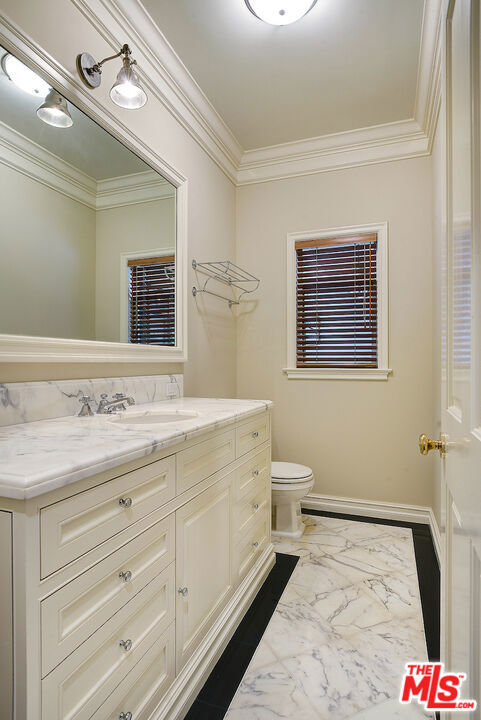 149 S Rodeo Drive Property Photo 13