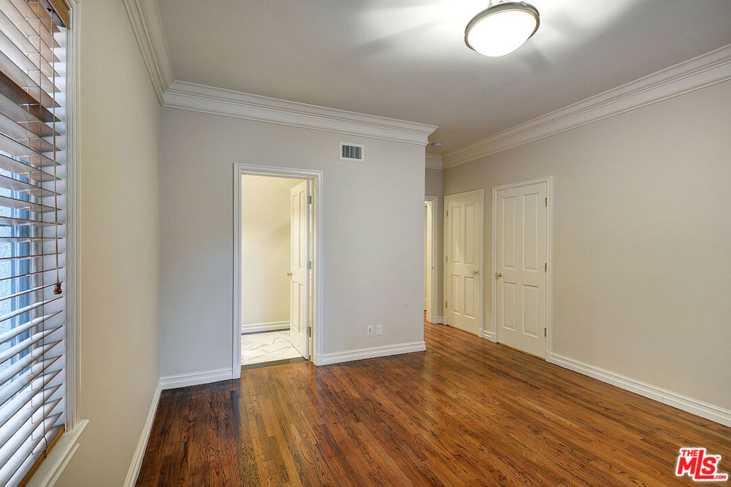149 S Rodeo Drive Property Photo 16