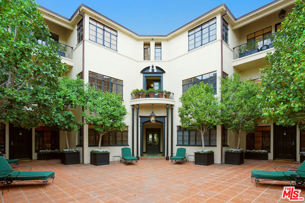 149 S Rodeo Drive Property Photo 18