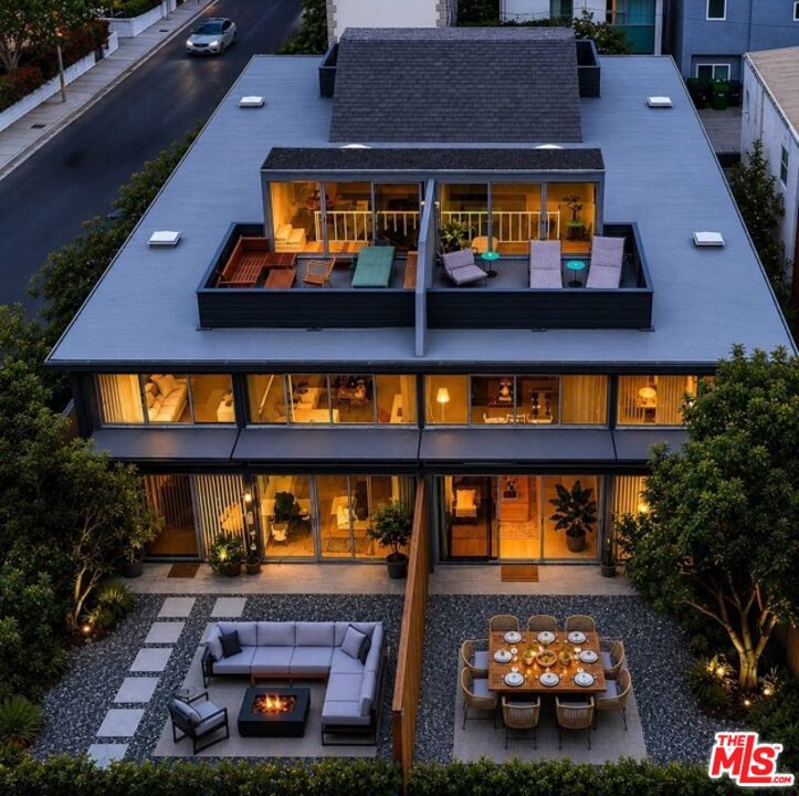 3607 Pacific Avenue Property Photo 3