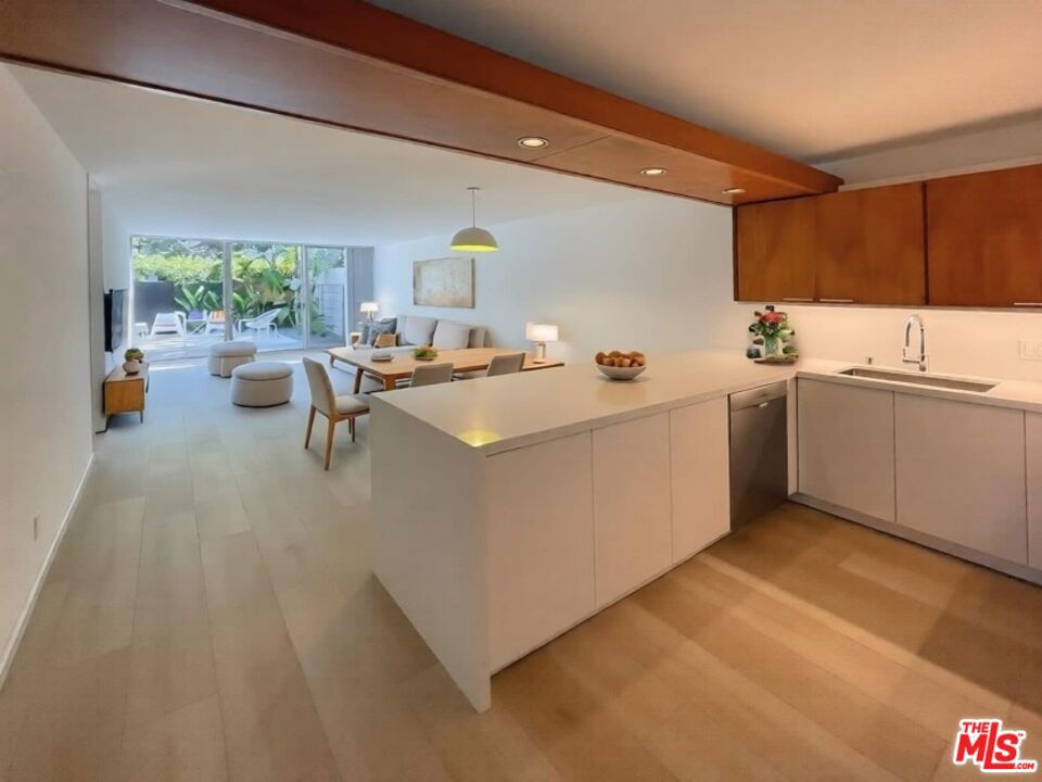 3607 Pacific Avenue Property Photo 4