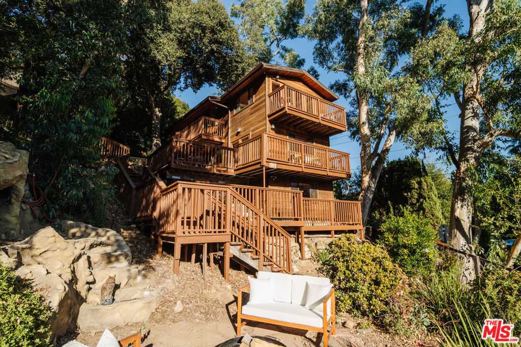 517 Canon View Trail Property Photo 6