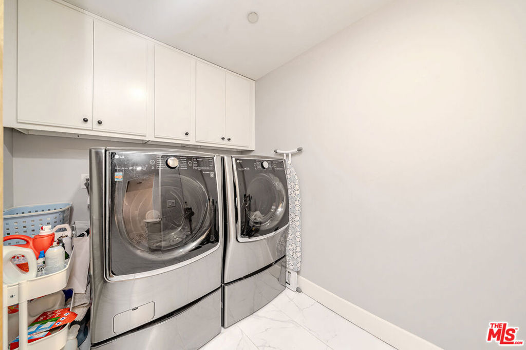 4925 Wilshire Boulevard 302 Property Photo 11