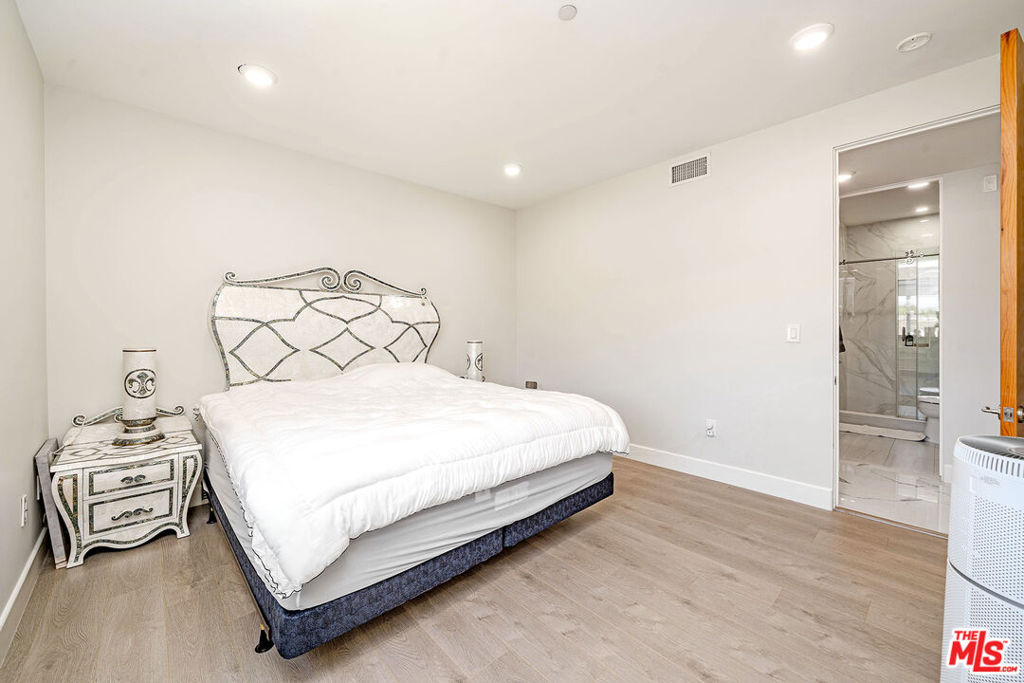 4925 Wilshire Boulevard 302 Property Photo 23