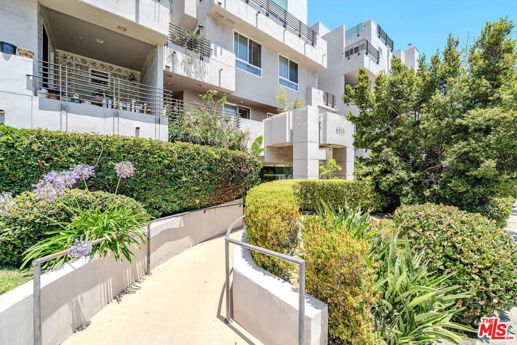 4925 Wilshire Boulevard 302 Property Photo 39