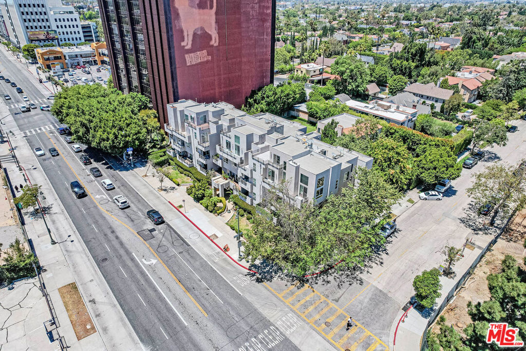 4925 Wilshire Boulevard 302 Property Photo 42