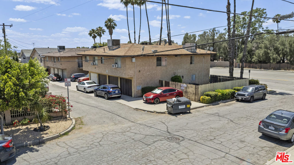 4485 N Sierra Way Property Photo 4
