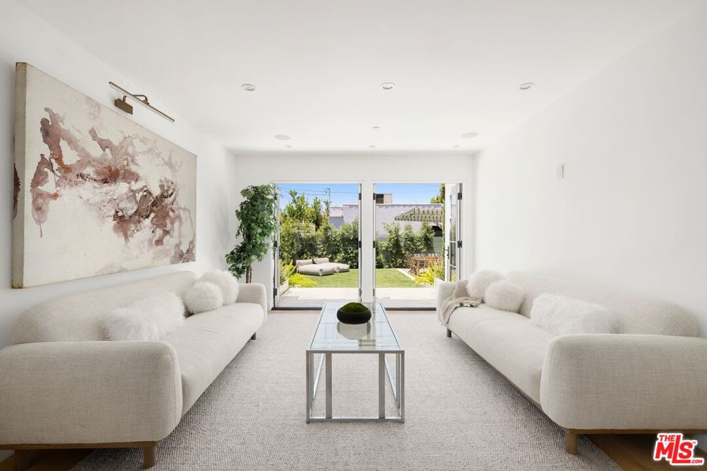 1707 S Stanley Avenue Property Photo 10