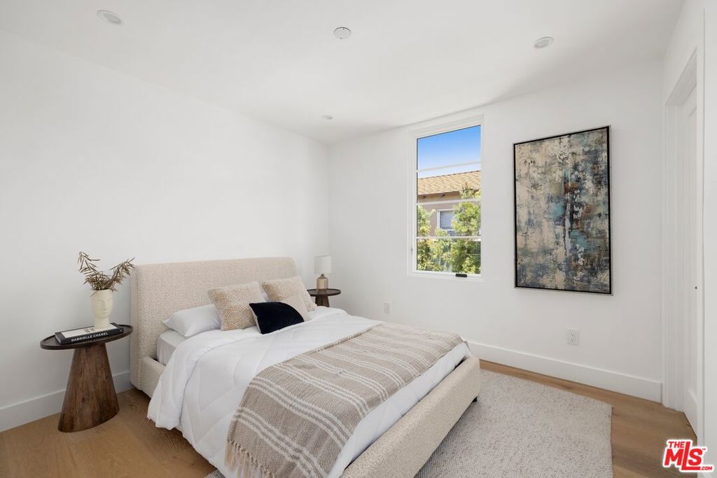 1707 S Stanley Avenue Property Photo 15
