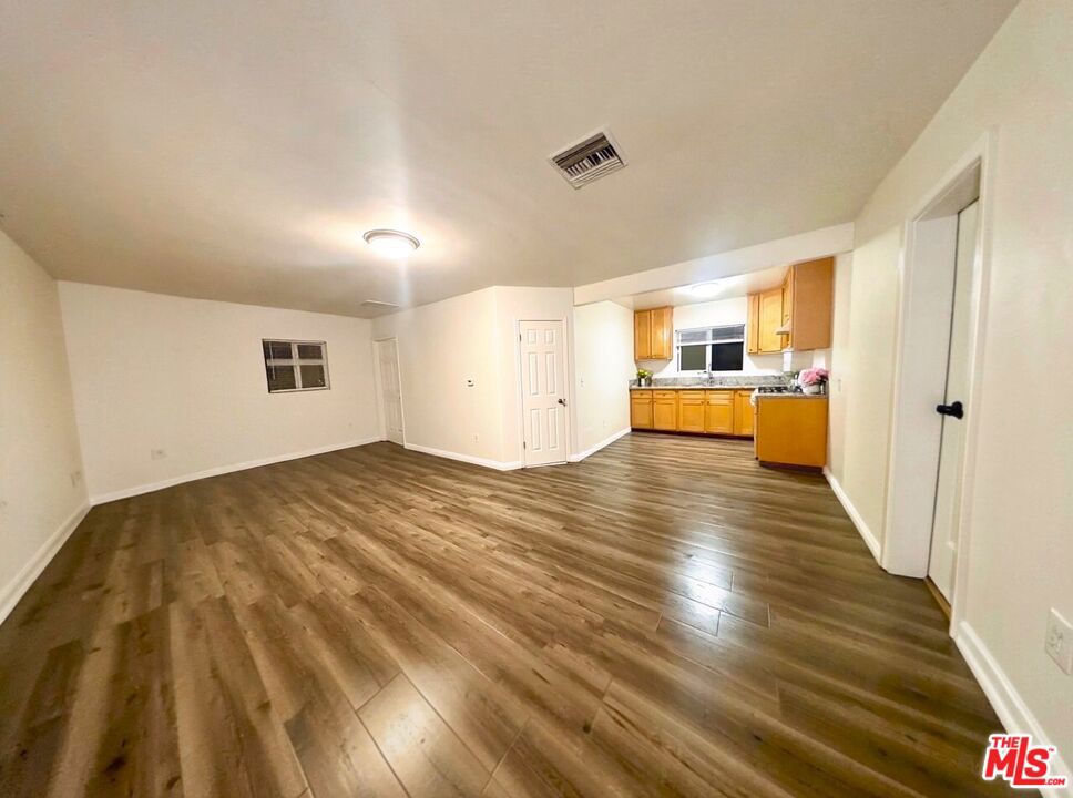 4343 W 4th Street D Property Photo 1