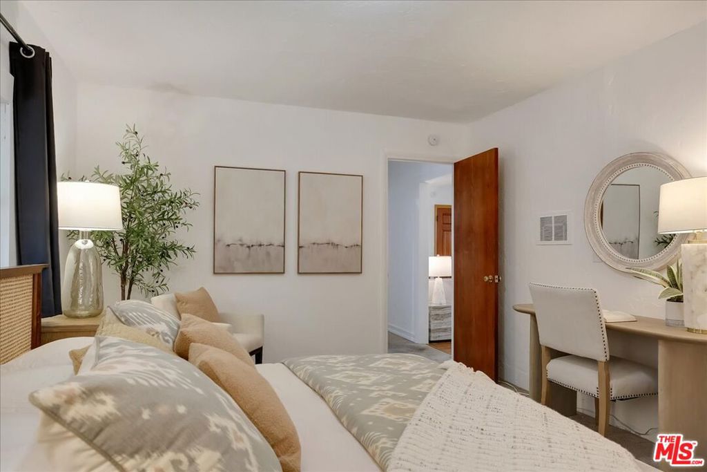 936 N Nopal Street Property Photo 14