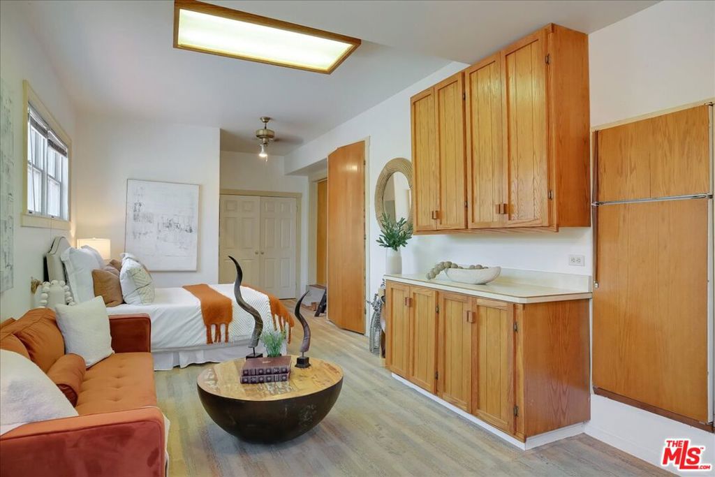 936 N Nopal Street Property Photo 18