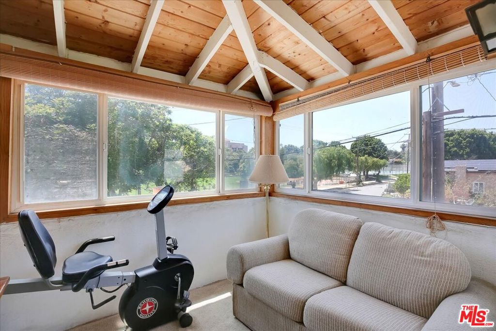 936 N Nopal Street Property Photo 37