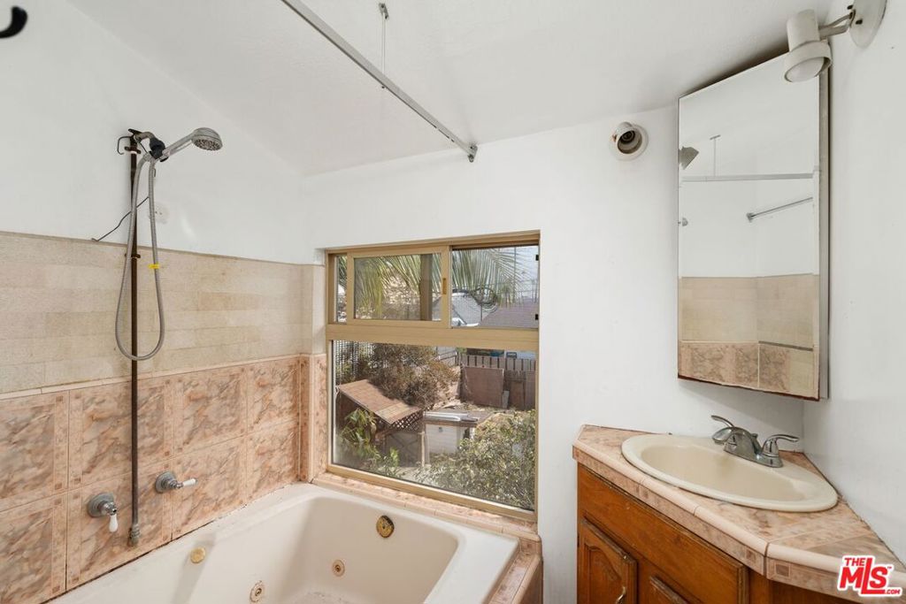 4812 Arlington Avenue Property Photo 19