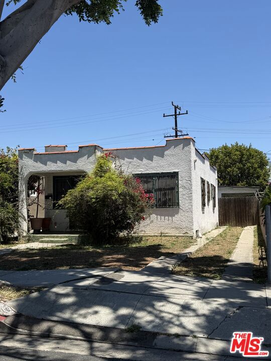 1020 Maple Street Property Photo 3