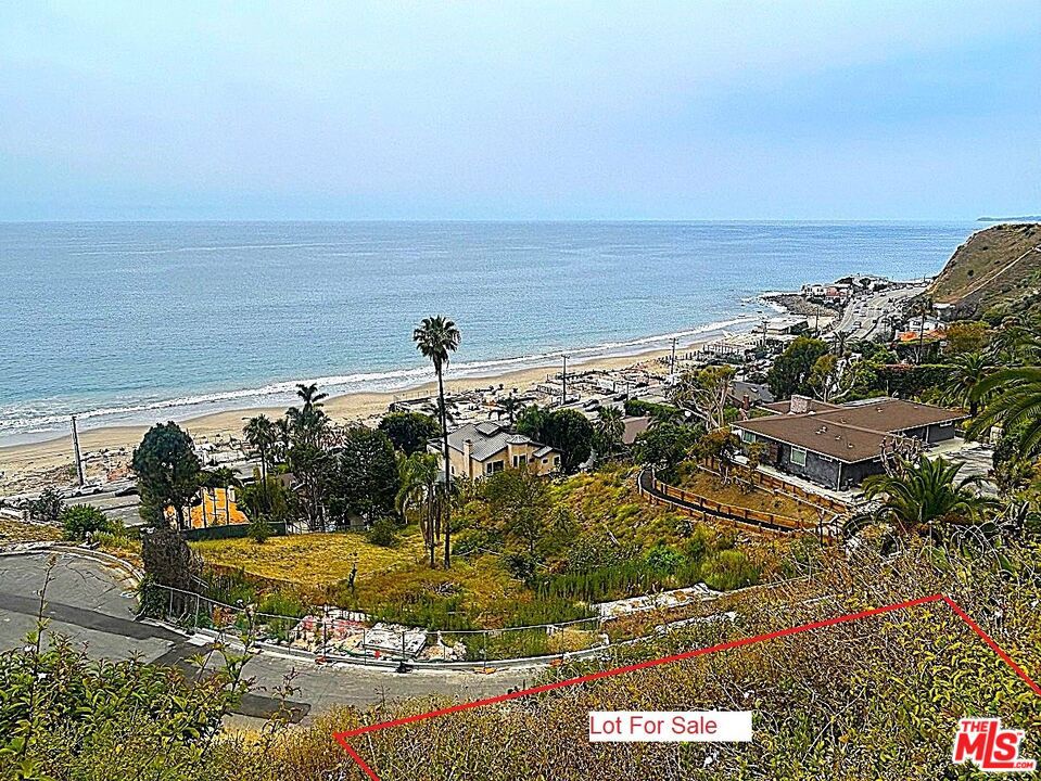 21540 Rambla Vista Property Photo 2