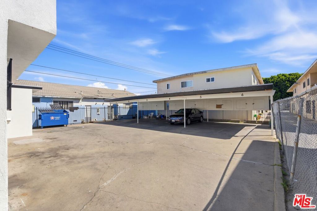 11936 Grevillea Avenue Property Photo 10