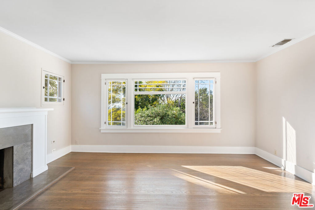 1843 Lucile Avenue Property Photo 8