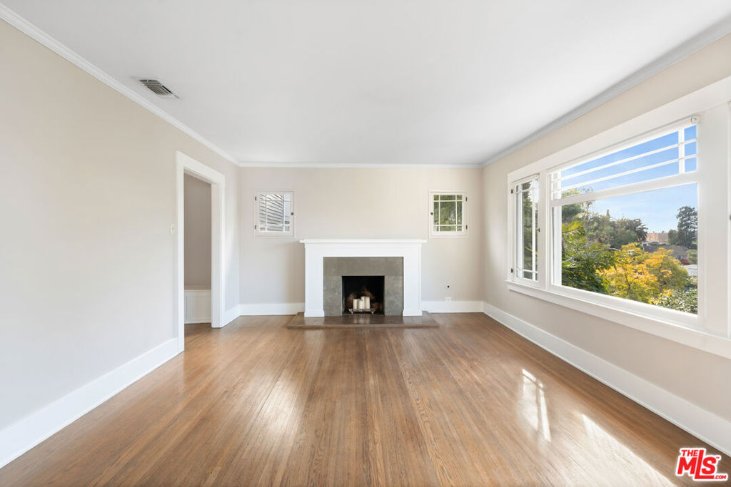 1843 Lucile Avenue Property Photo 10