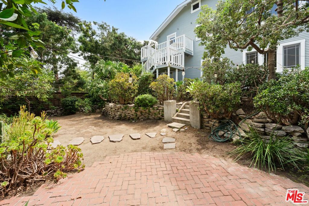 1843 Lucile Avenue Property Photo 28