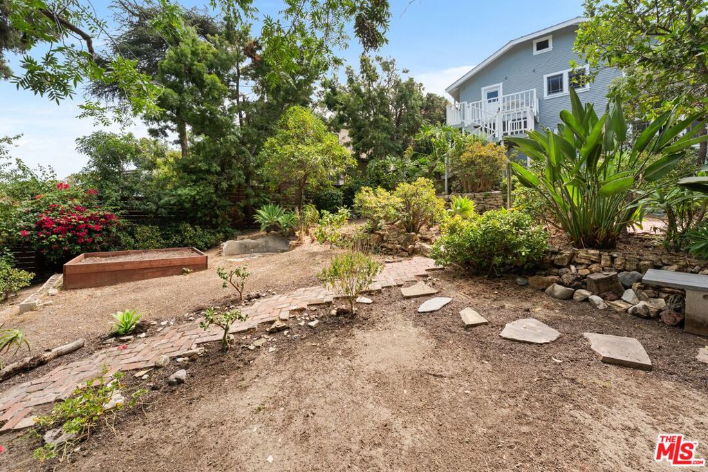 1843 Lucile Avenue Property Photo 29