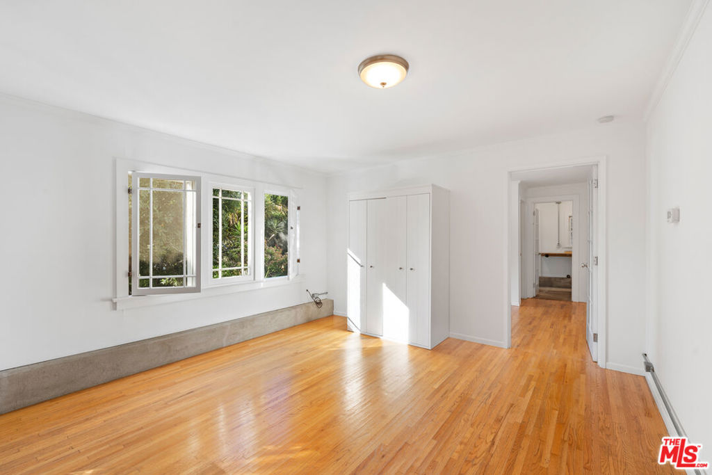 1843 Lucile Avenue Property Photo 33