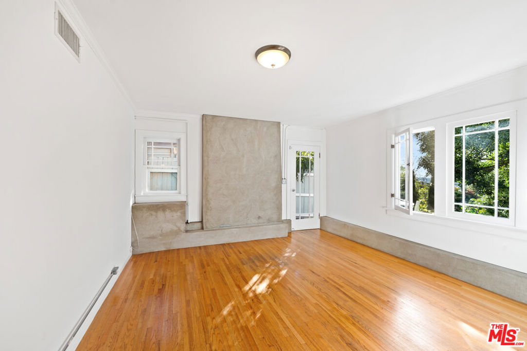 1843 Lucile Avenue Property Photo 34