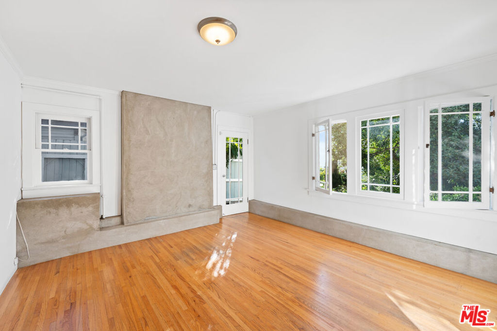 1843 Lucile Avenue Property Photo 35