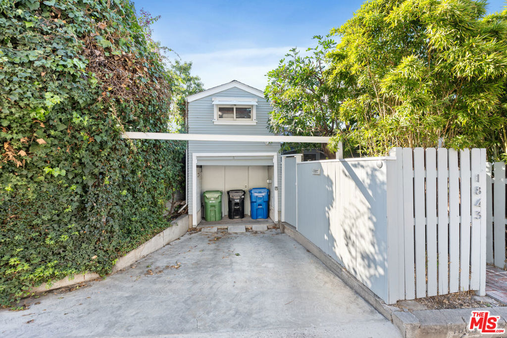 1843 Lucile Avenue Property Photo 44