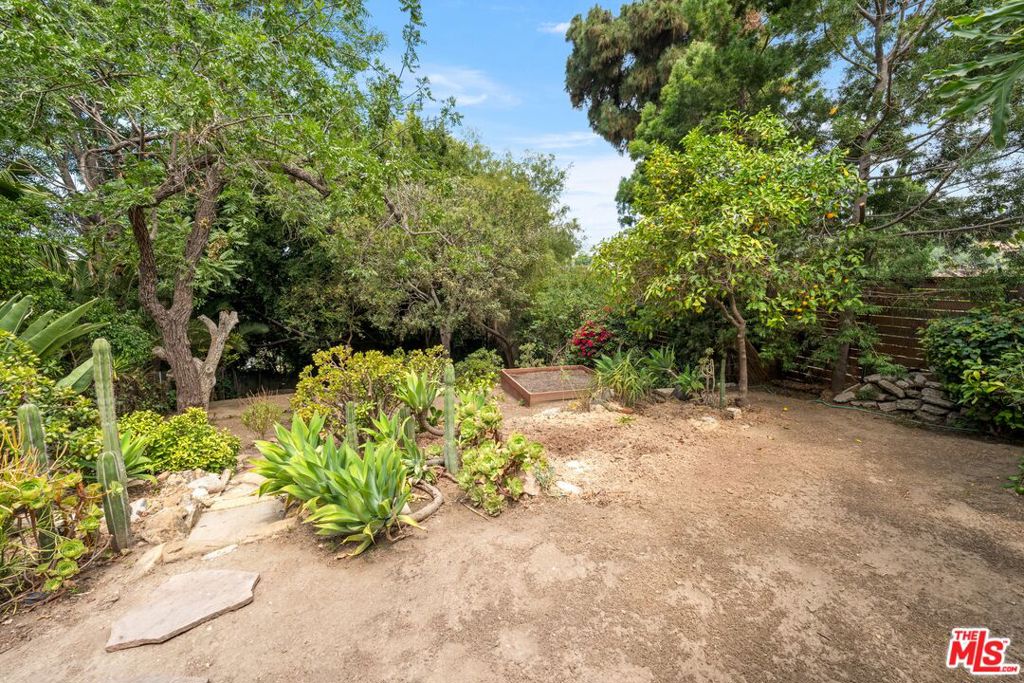 1843 Lucile Avenue Property Photo 46