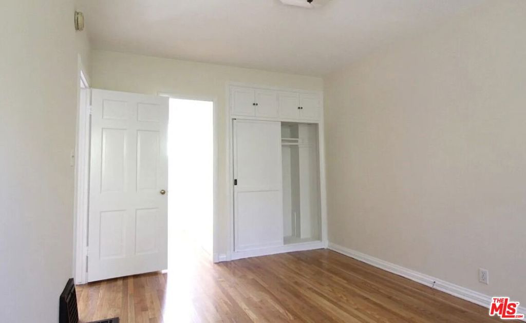 10360 Ashton Avenue 10360 1/2 Property Photo 7