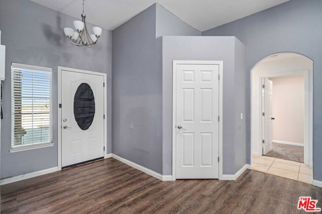 9516 Mendiburu Road Property Photo 13