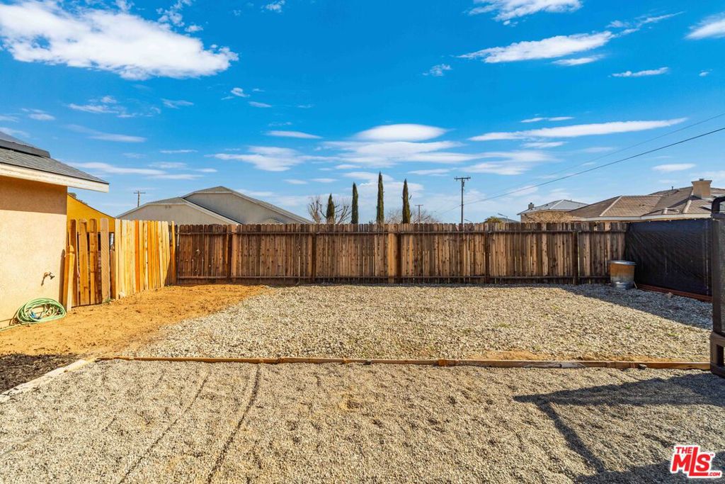 9516 Mendiburu Road Property Photo 28